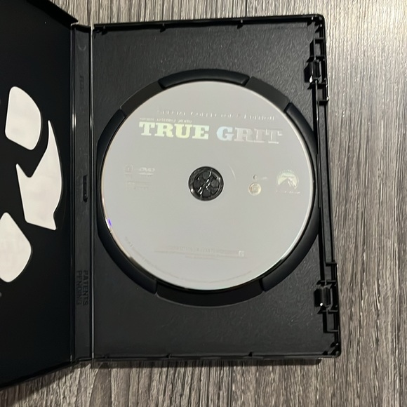 True Grit DVD - Picture 3 of 3